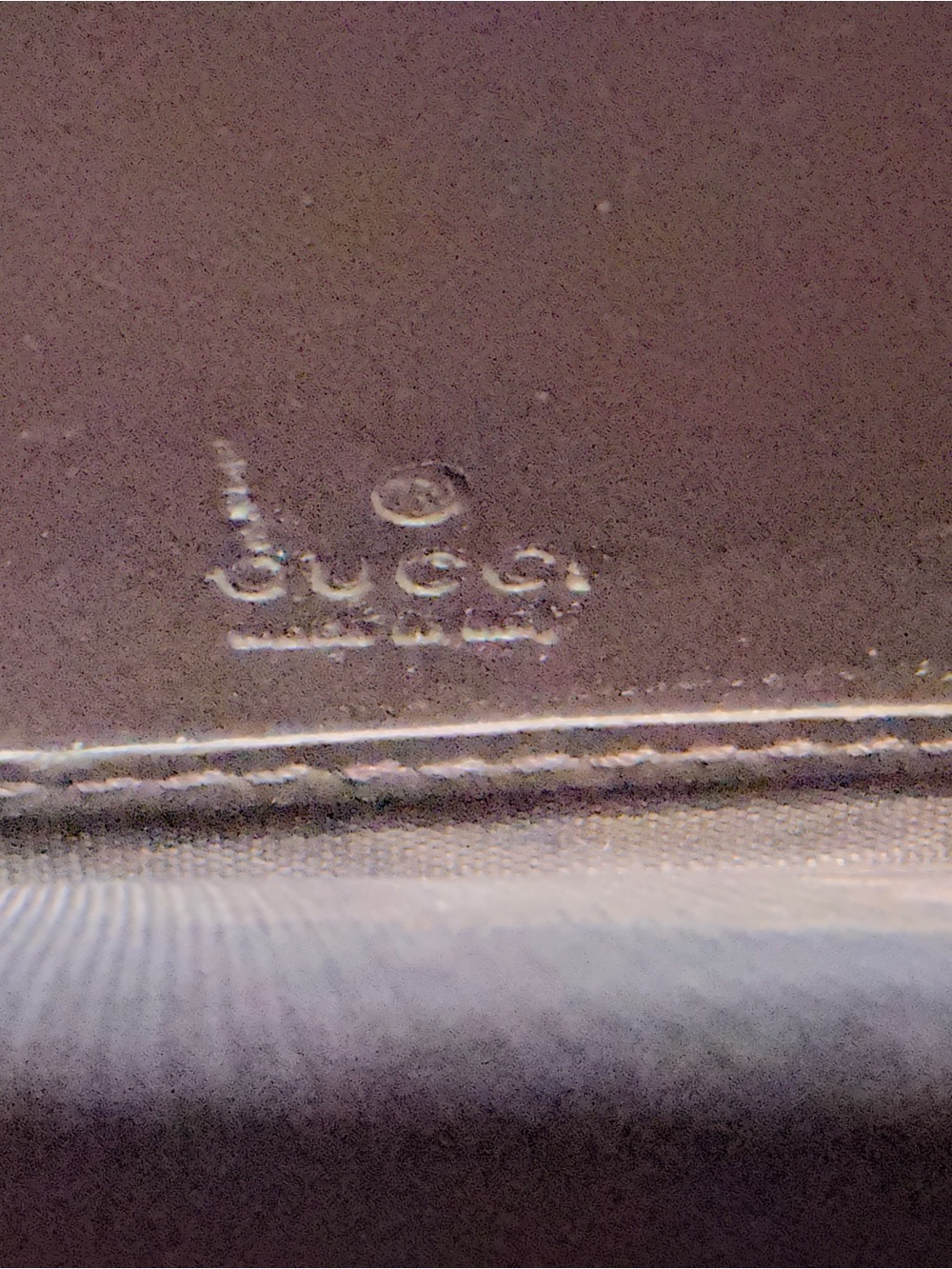 Gucci Beige GG Supreme Zip Wallet with Red and Green Web and Gold Bee - Picture 7 of 9